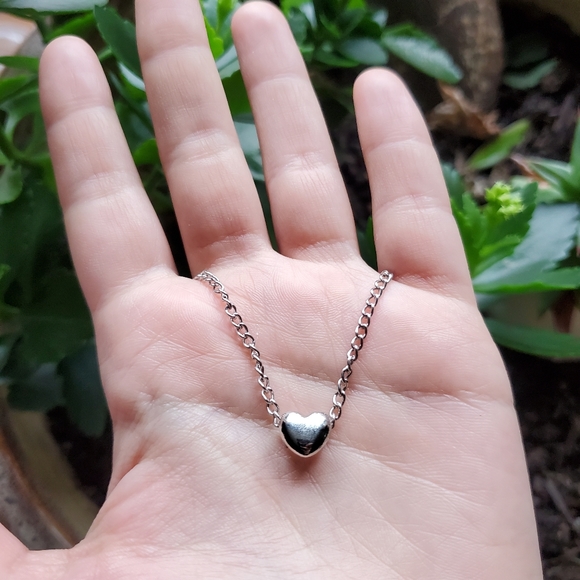 New Silver Heart Necklace - Picture 3 of 8